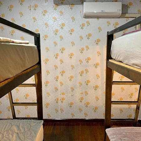 סוראט תאני Chang Bed And Bar Hostel (Adults Only) מראה חיצוני תמונה