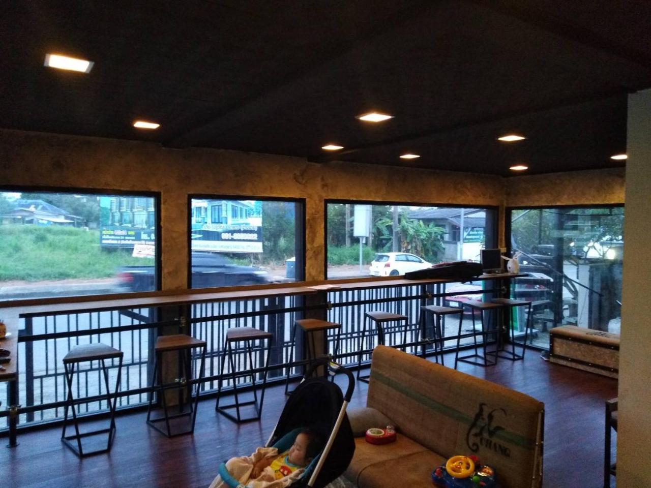סוראט תאני Chang Bed And Bar Hostel (Adults Only) מראה חיצוני תמונה